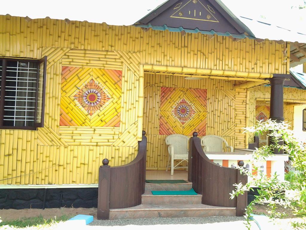 La Mirban Hotel Varkala Kamer foto